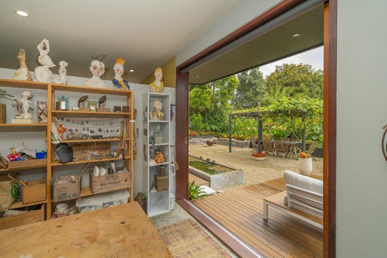 Photo of property in 40 Victoria Street, Coromandel, 3506