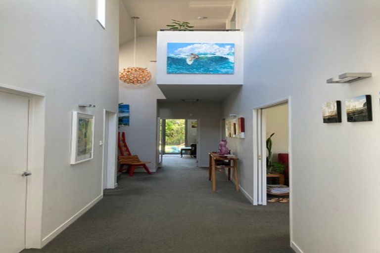 Photo of property in 7 Merani Street, Narrow Neck, Auckland, 0622