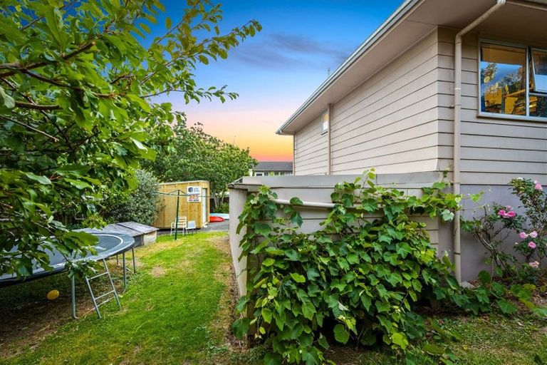 Photo of property in 6 Albemarle Place, Massey, Auckland, 0614