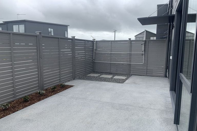 Photo of property in 10 Port Way, Rosehill, Papakura, 2113