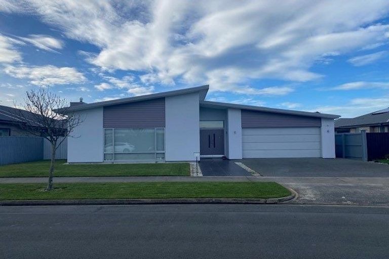 Photo of property in 12 O'dea Place, Burnside, Christchurch, 8053