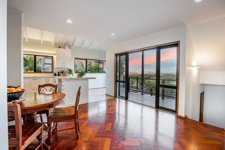 Photo of property in 153 Luckens Road, West Harbour, Auckland, 0618