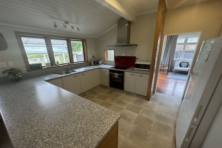 Photo of property in 26 Burma Road, Khandallah, Wellington, 6035