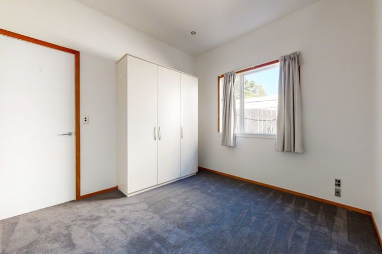 Photo of property in 233 Ohiro Road, Brooklyn, Wellington, 6021