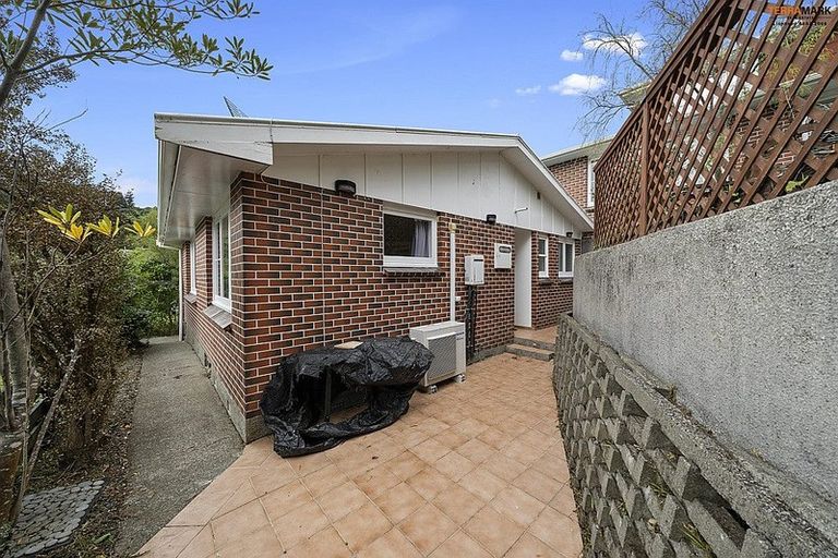 Photo of property in 4a Deller Grove, Silverstream, Upper Hutt, 5019