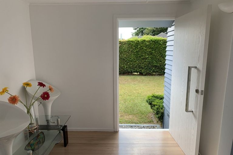 Photo of property in 1/25 Barrys Road, Glendene, Auckland, 0602