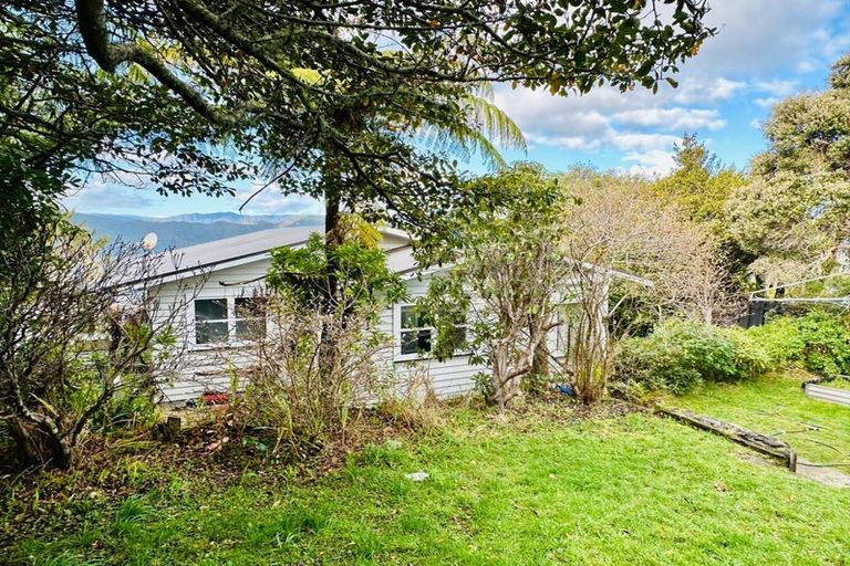Photo of property in 93b Normandale Road, Normandale, Lower Hutt, 5010
