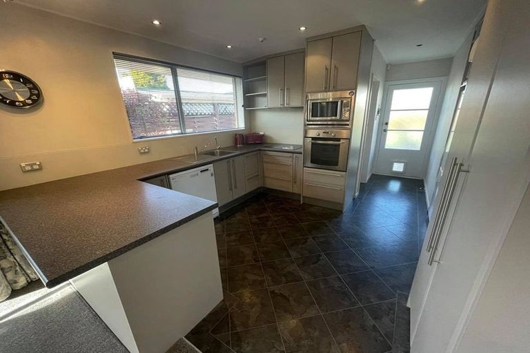 Photo of property in 79 Pasadena Crescent, Totara Park, Upper Hutt, 5018