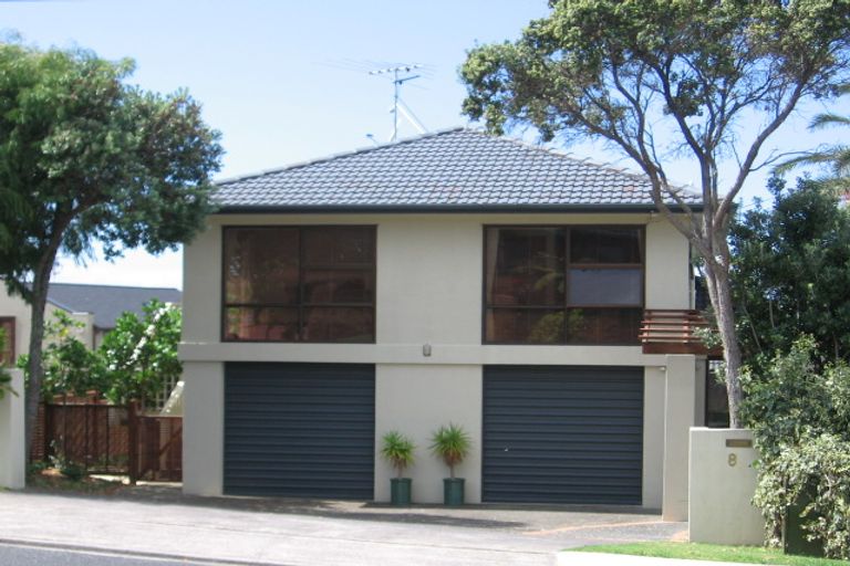 Photo of property in 8a Miri Road, Rothesay Bay, Auckland, 0630