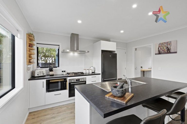 Photo of property in 428a Stokes Valley Road, Stokes Valley, Lower Hutt, 5019