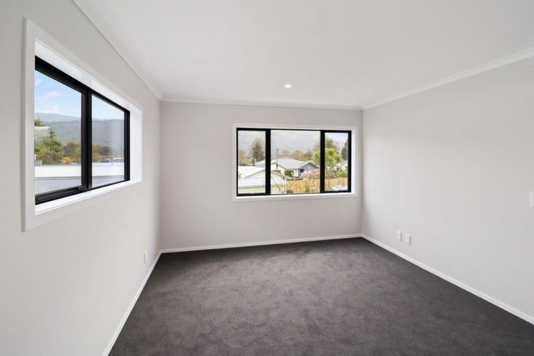 Photo of property in 20c Brentwood Street, Trentham, Upper Hutt, 5018