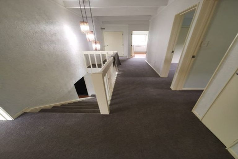 Photo of property in 13 Malters Place, Browns Bay, Auckland, 0630