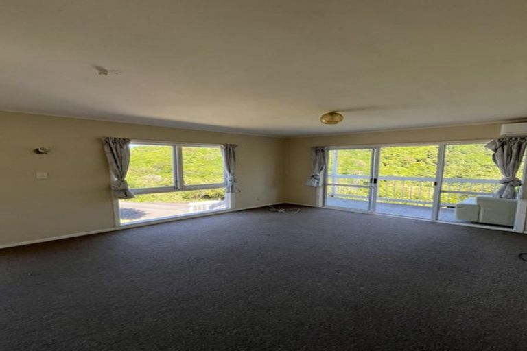 Photo of property in 15a Rakeiora Grove, Korokoro, Lower Hutt, 5012