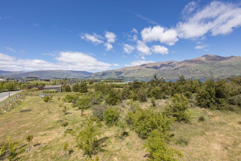 Photo of property in 21 Mount Gold Place, Wanaka, 9305