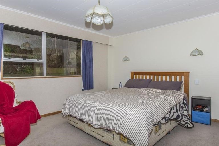 Photo of property in 89 Miromiro Road, Normandale, Lower Hutt, 5010