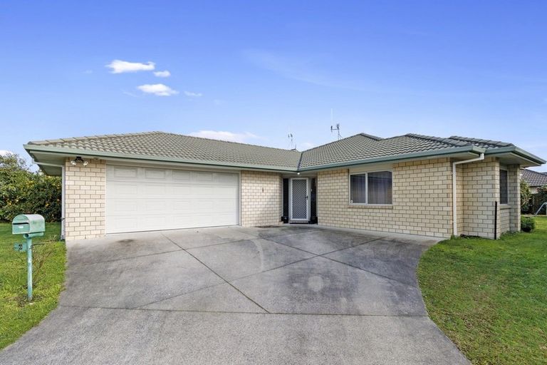 Photo of property in 6 Apollo Place, Rototuna North, Hamilton, 3210