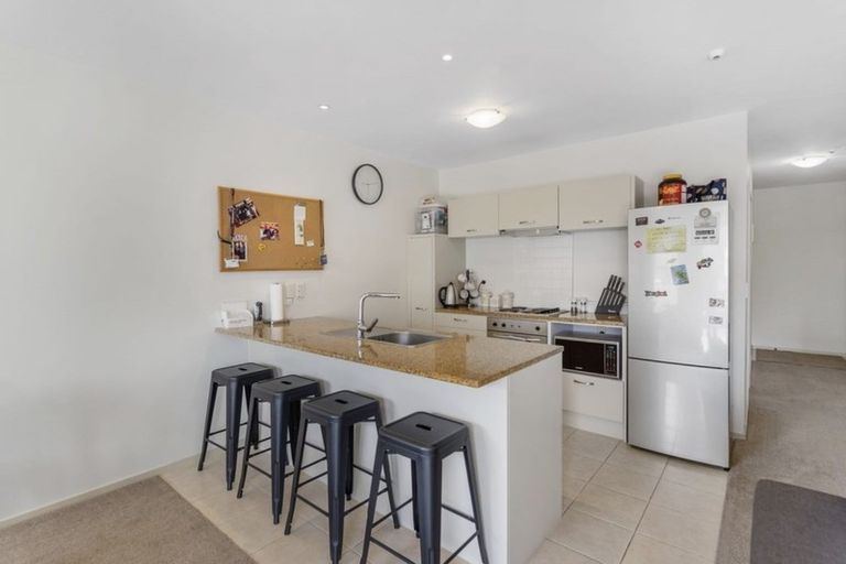 Photo of property in 3/124 Stancombe Road, Flat Bush, Auckland, 2016