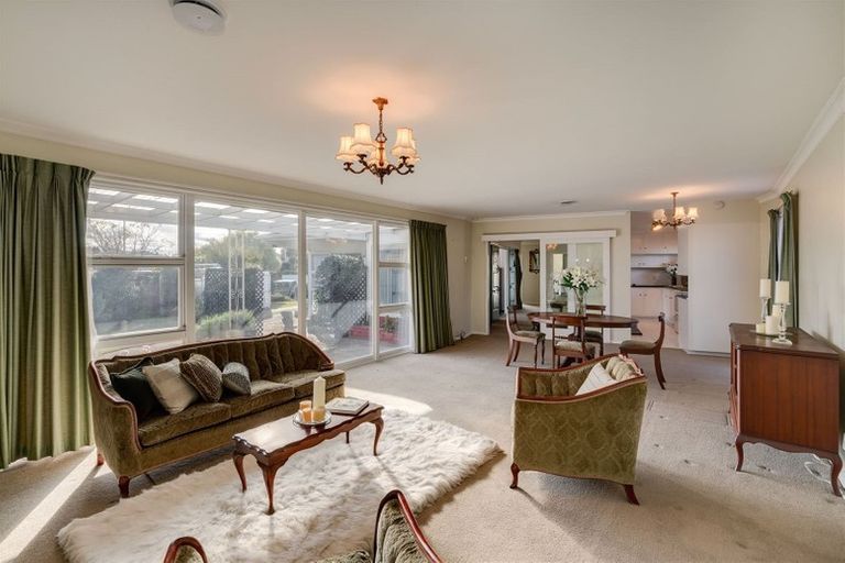 Photo of property in 131 Kendal Avenue, Burnside, Christchurch, 8053