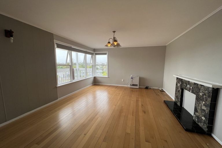 Photo of property in 36 Meilland Place, Glen Eden, Auckland, 0602