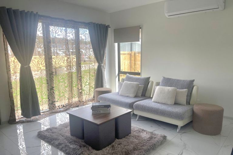 Photo of property in 15 Rongomai Street, Helensville, 0800