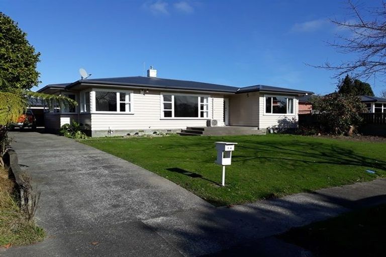 Photo of property in 14 Bond Street, Hokowhitu, Palmerston North, 4410