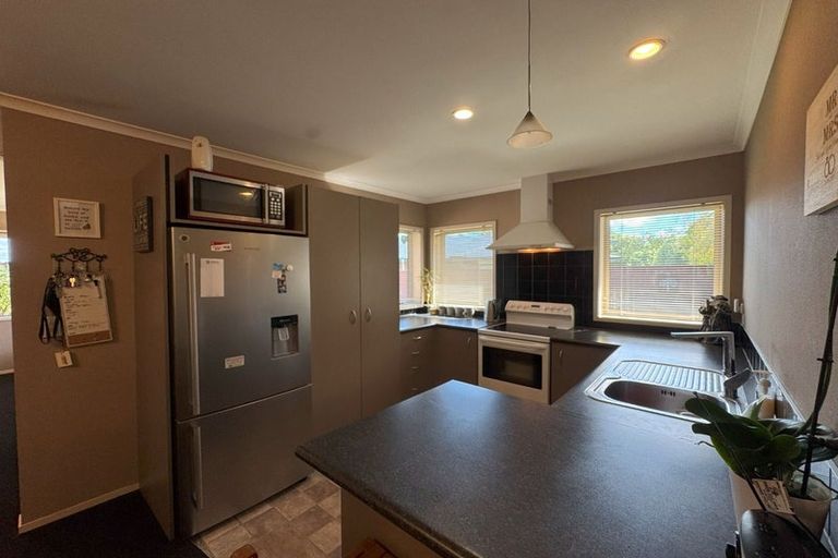 Photo of property in 10 Almond Grove, Feilding, 4702