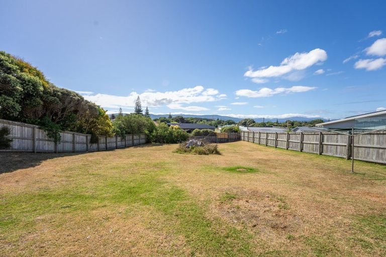 Photo of property in 38 Marine Parade, Otaki Beach, Otaki, 5512