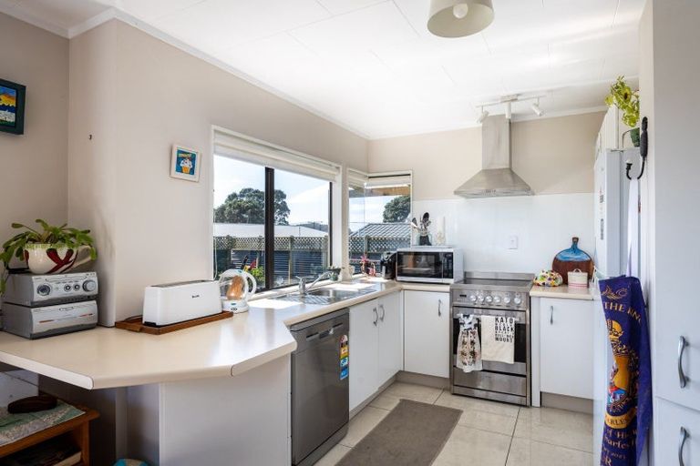 Photo of property in 12 Pratt Street, Waitara, 4320