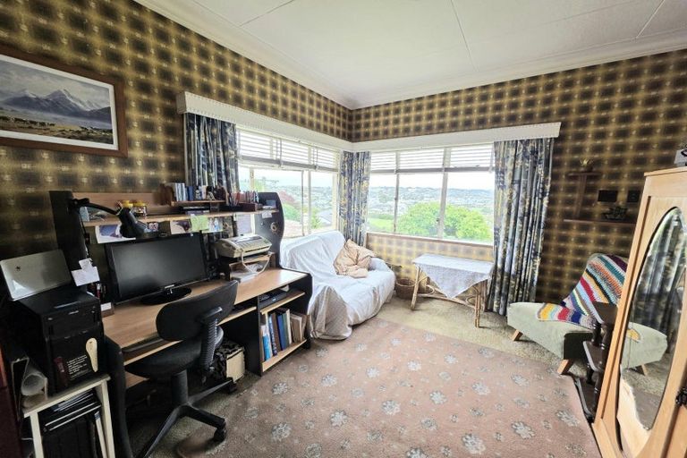 Photo of property in 2 Avon Street, South Hill, Oamaru, 9400