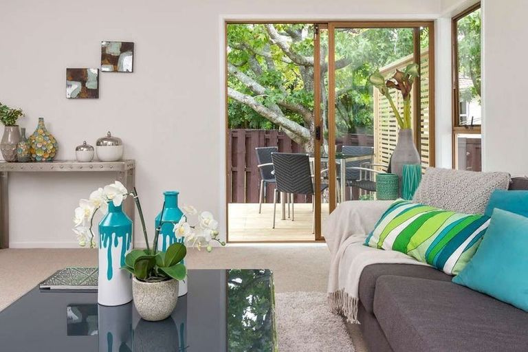 Photo of property in 1/46 Archmillen Avenue, Pakuranga Heights, Auckland, 2010