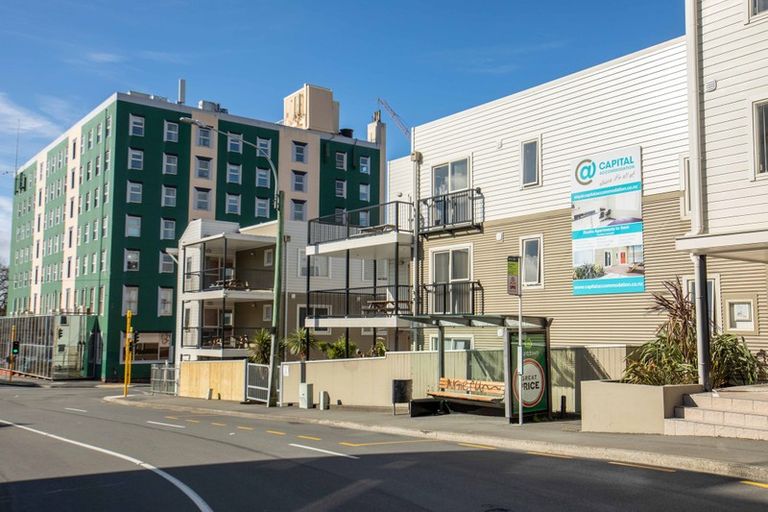 Photo of property in 1/363 Willis Street, Mount Cook, Wellington, 6011