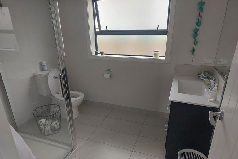 Photo of property in 26 Simpson Crescent, Raumati Beach, Paraparaumu, 5032