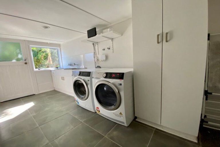 Photo of property in 35 Adams Road, Thornton Bay, Thames, 3575