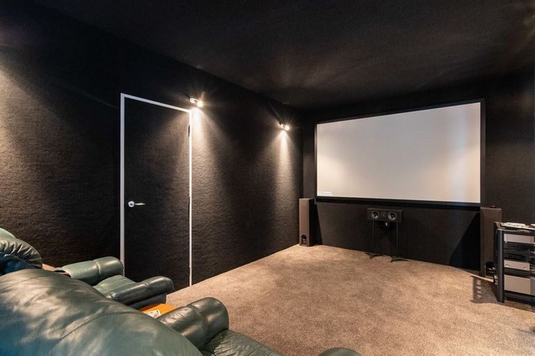 Photo of property in 26 Courtneys, West Harbour, Auckland, 0618