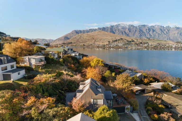 Photo of property in 17 The Terrace, Queenstown, 9300