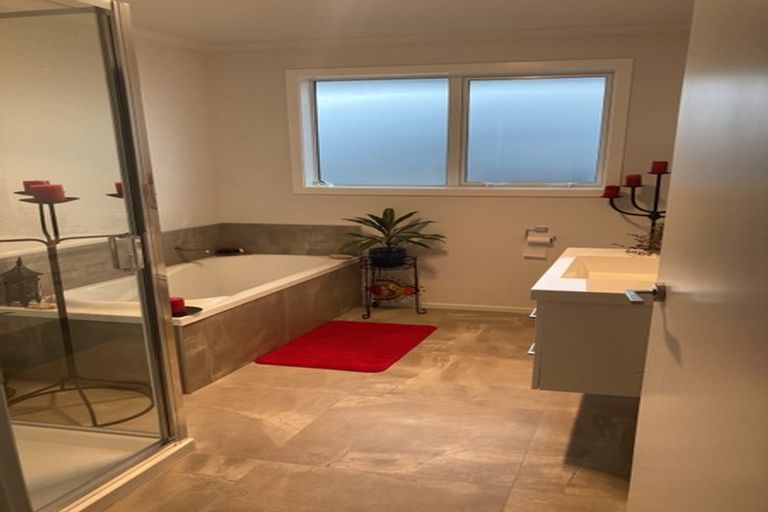 Photo of property in 2 Richardson Road, Omokoroa, 3114