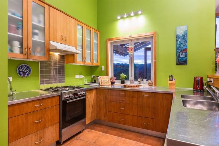 Photo of property in 76 Sea Vista Drive, Pukerua Bay, 5026
