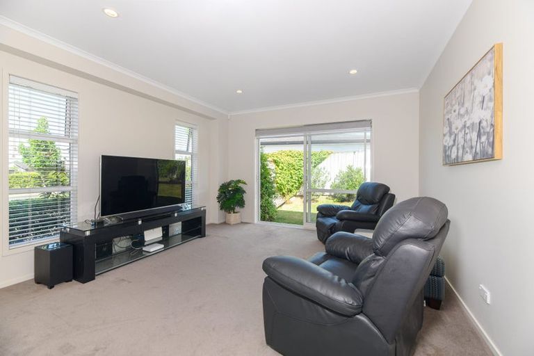 Photo of property in 11 Pitoitoi Drive, Riverhead, 0820