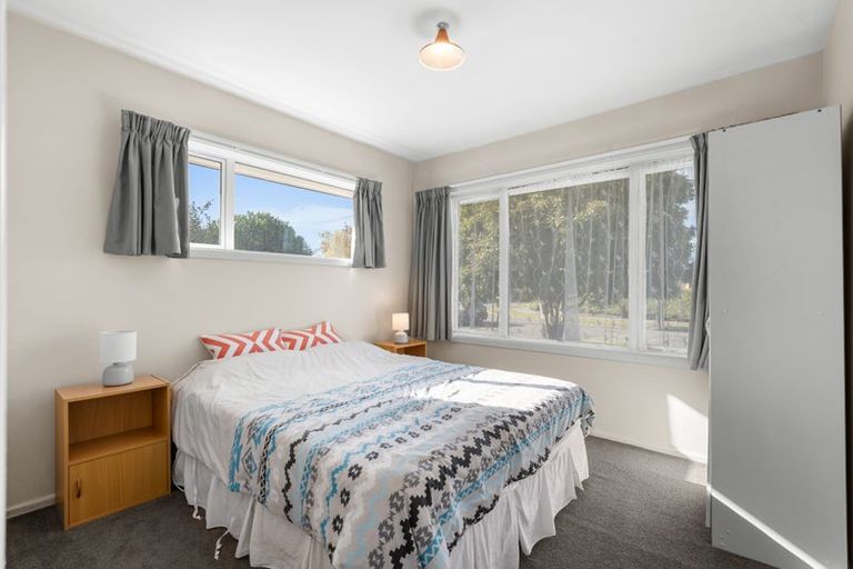 Photo of property in 33 Wilton Crescent, Bishopdale, Christchurch, 8053