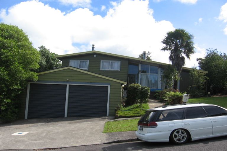 Photo of property in 2 Sunnylaw Place, Glen Eden, Auckland, 0602