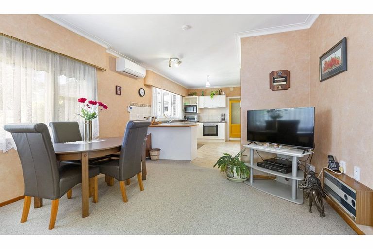 Photo of property in 118 Stanley Avenue, Te Aroha, 3320