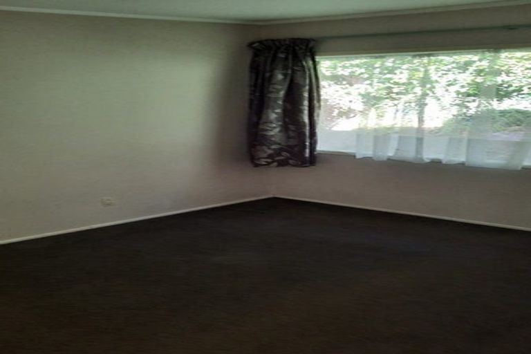 Photo of property in 2/10 Waratah Street, Birkenhead, Auckland, 0626