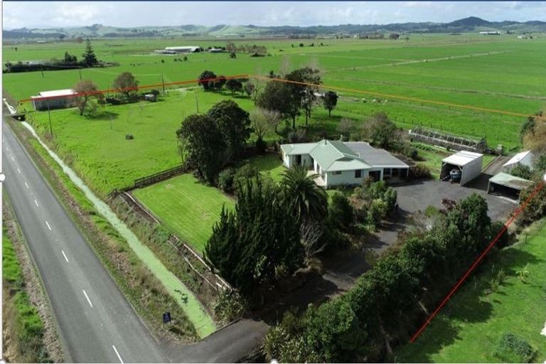 Photo of property in 76 Robertson Road, Ruawai, 0591
