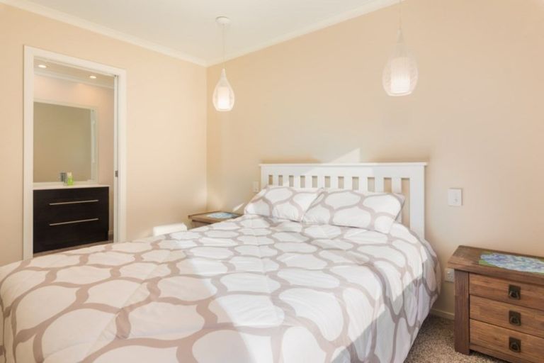 Photo of property in 28 Brough Place, Ngakuta Bay, Picton, 7281