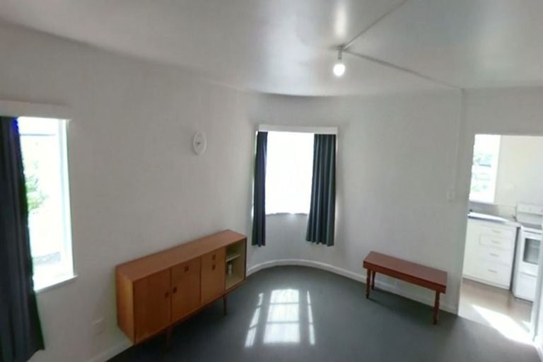 Photo of property in 35 Esmonde Road, Takapuna, Auckland, 0622