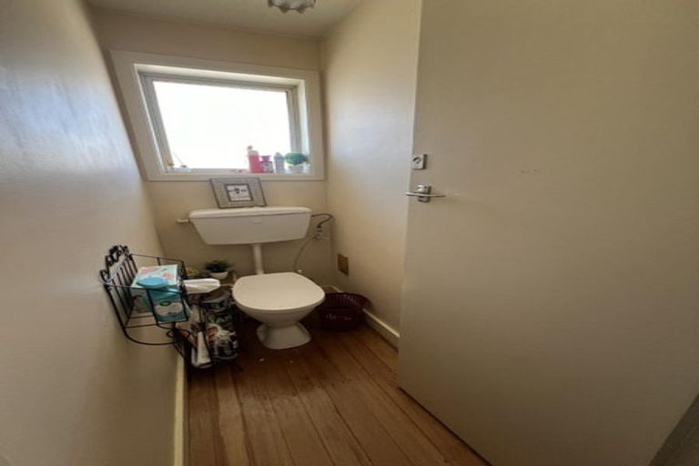 Photo of property in 102 Effingham Street, North New Brighton, Christchurch, 8083
