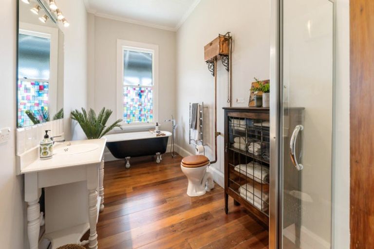 Photo of property in 111 Wharf Road, Clarks Beach, Pukekohe, 2679