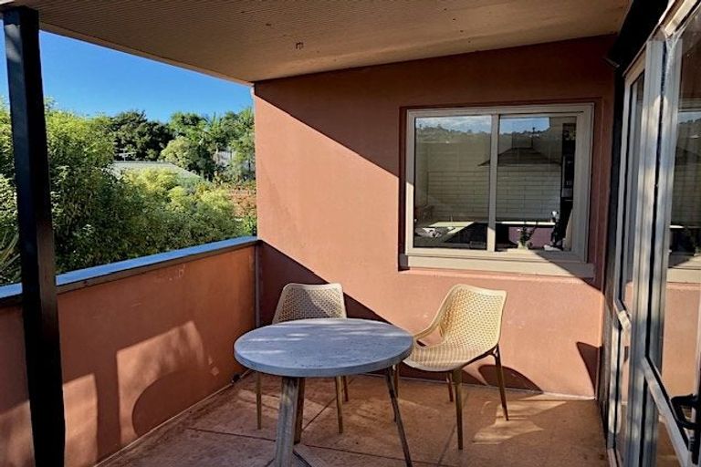 Photo of property in 24 Carnmore Place, Torbay, Auckland, 0630