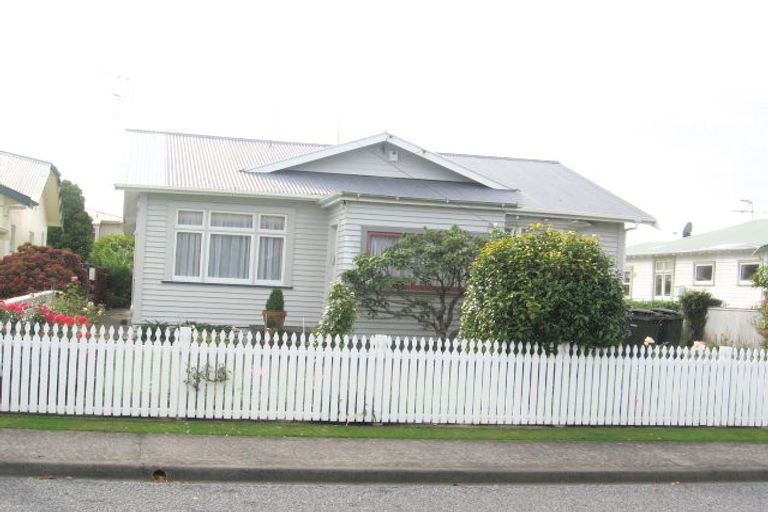 Photo of property in 10 Brasell Street, Fairfield, Lower Hutt, 5011