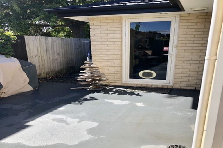 Photo of property in 2/220 Avonhead Road, Avonhead, Christchurch, 8042
